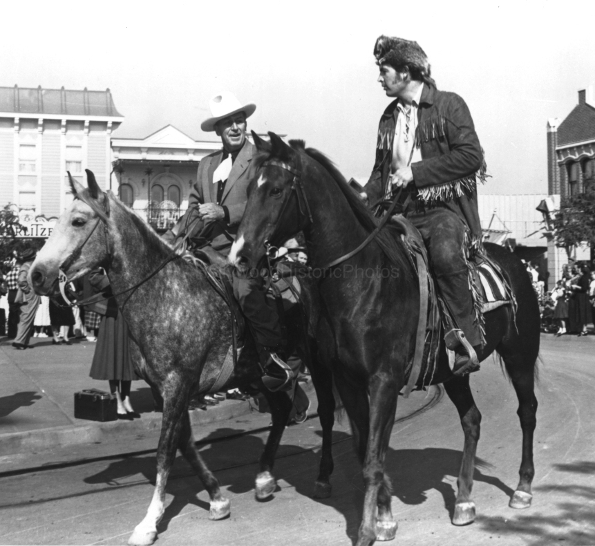 Disneyland 1955 33.jpg